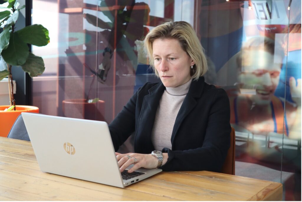 AI en cybercriminaliteit: de gevaren en oplossingen voor (MKB) bedrijven