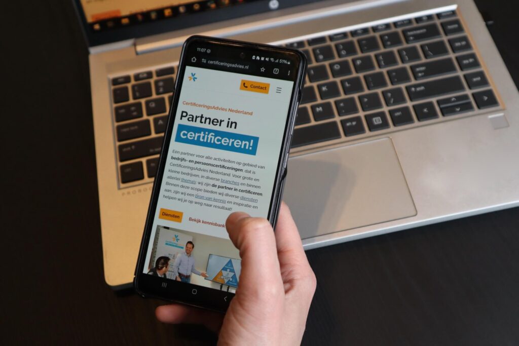 Grip op geldende regels en verplichtingen: hoe jouw organisatie compliant blijft én audits moeiteloos doorstaat